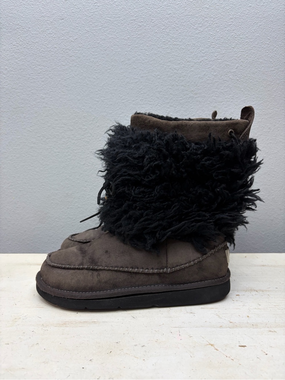 Ugg Brown Suede Rainier Eskimo Winter Boots Size 8